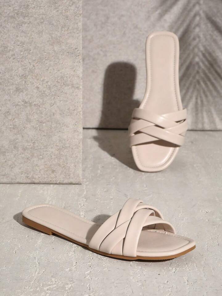 BEIGE COMFY SLIDES