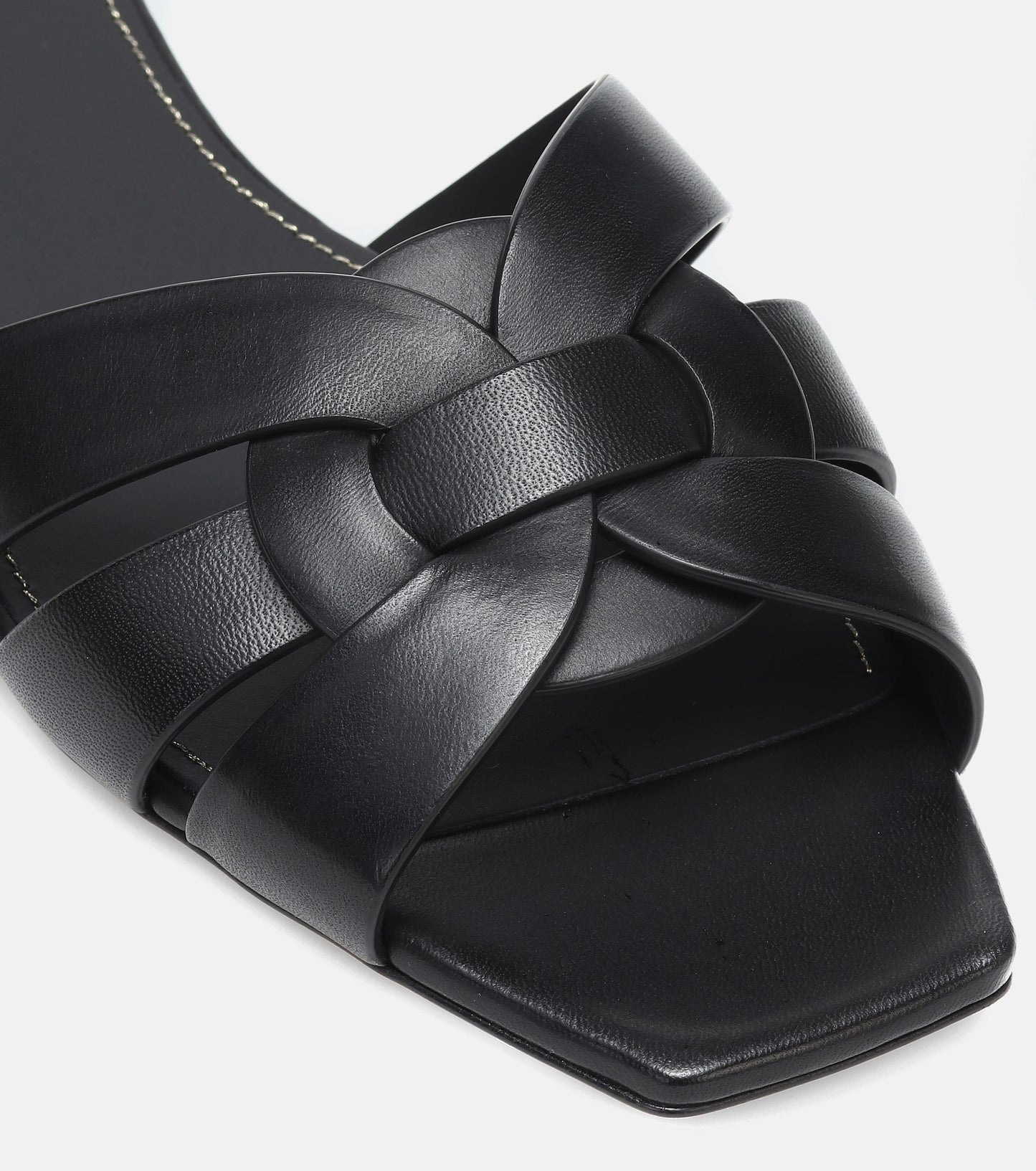 NOIR BLACK